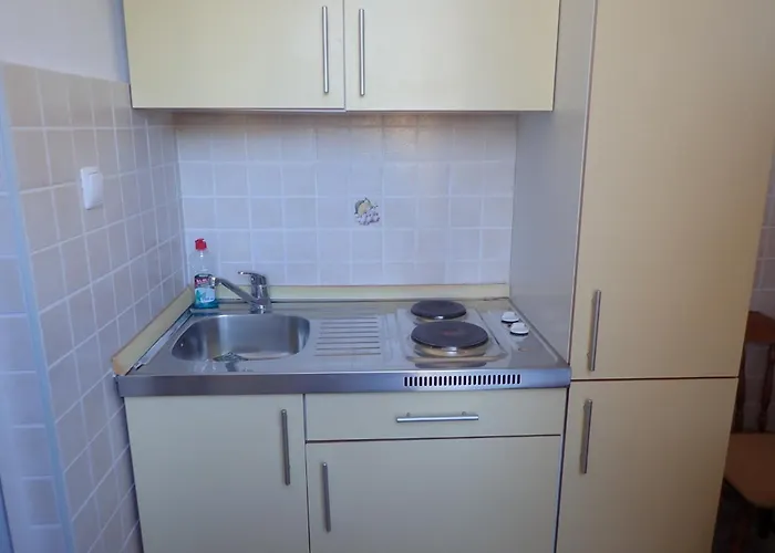 Guest house And With Parking Space Starigrad, Paklenica - 25345