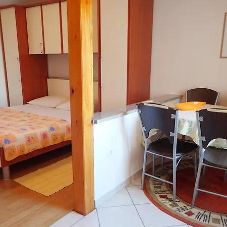 Penzion And With Parking Space Starigrad, Paklenica - 25345