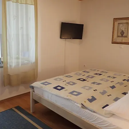 And With Parking Space Starigrad, Paklenica - 25345 Penzion