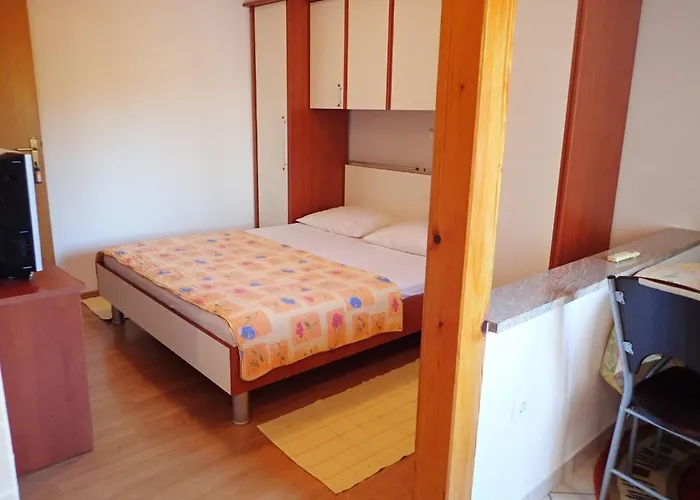 And With Parking Space Starigrad, Paklenica - 25345 Гостевой дом